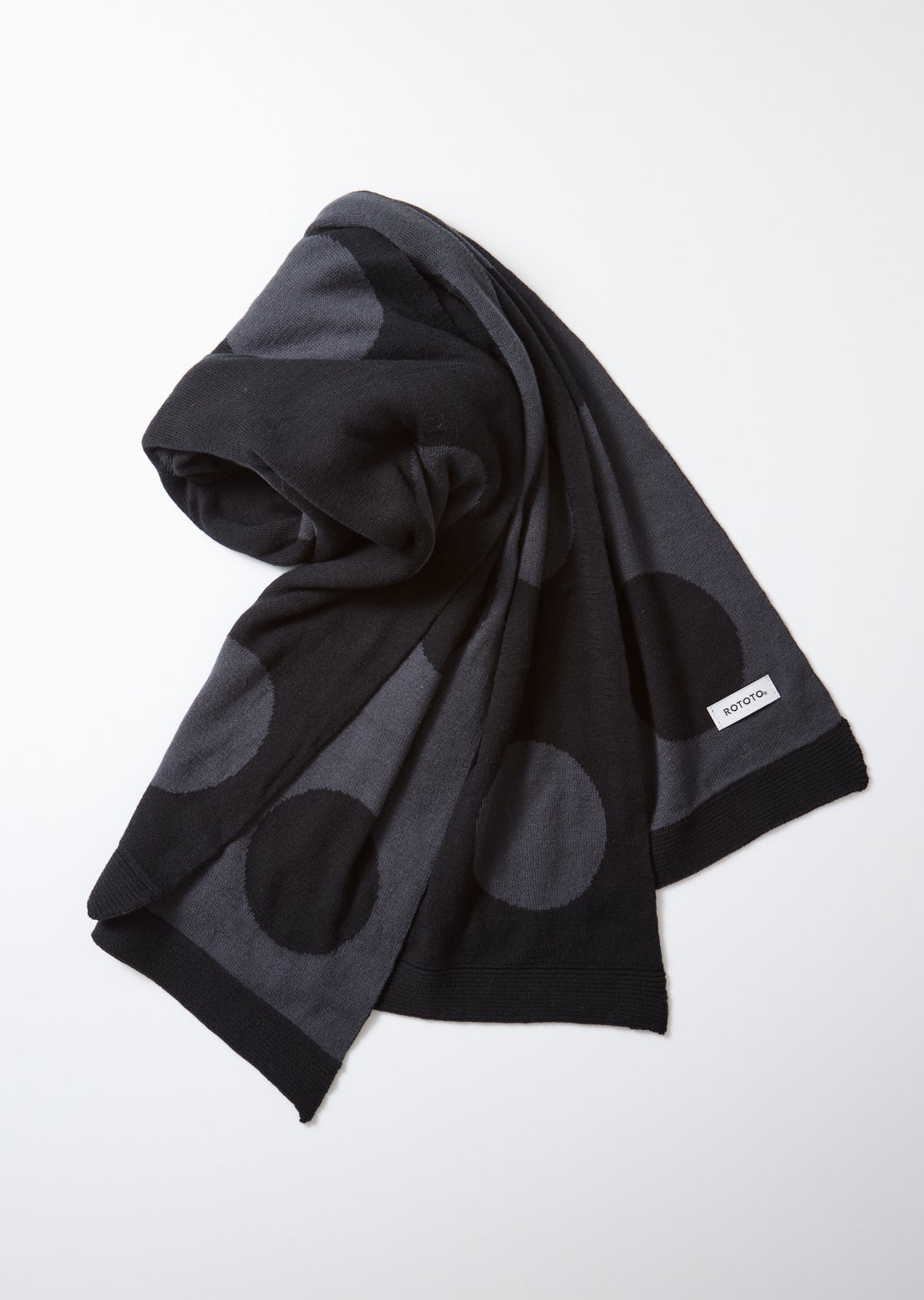 BLACK / CHARCOAL