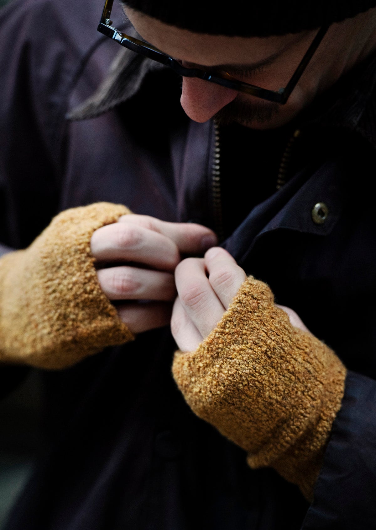 SEAMLESS HAND WARMER ”WOOL FLEECE”