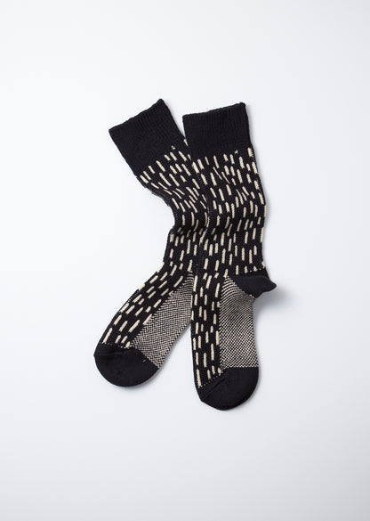 BLACK / IVORY